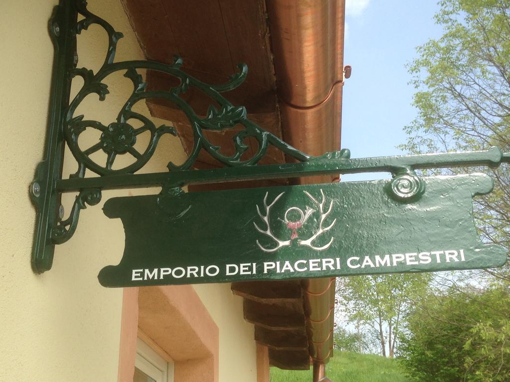 Foresteria Dei Piaceri Campestri Casciago Exterior foto
